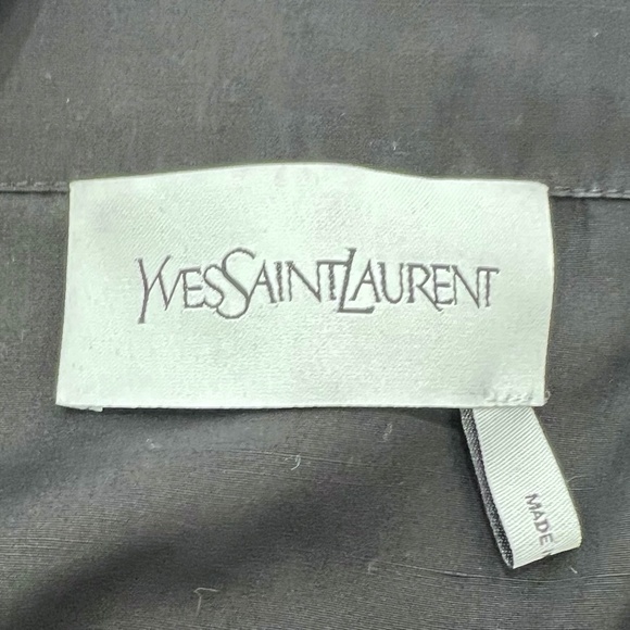 YVES SAINT LAURENT BLACK CROPPED PONCHO CAPE WITH POINT COLLAR - 2010 COLLECTION - Picture 11 of 14